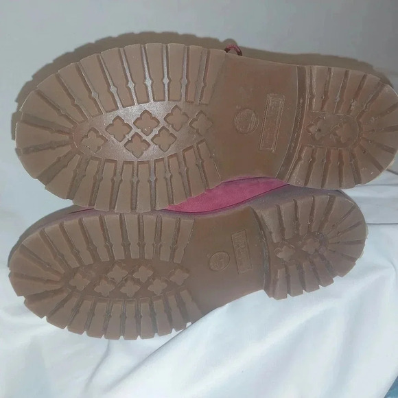 Timberland Boots, Red, Youth Size 1 - Picture 6 of 6